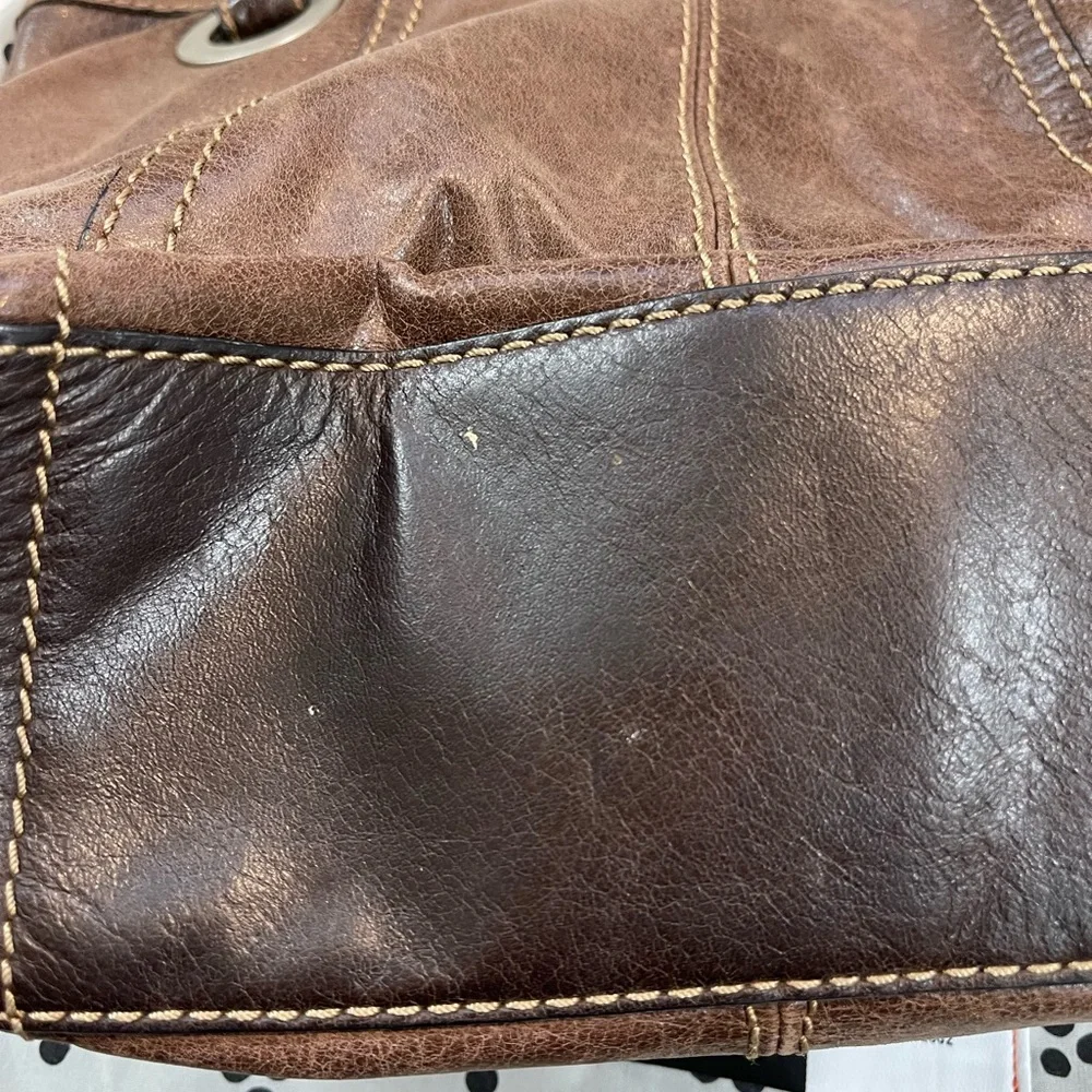 EUC Fossil distressed leather handbag - Picture 12 of 14